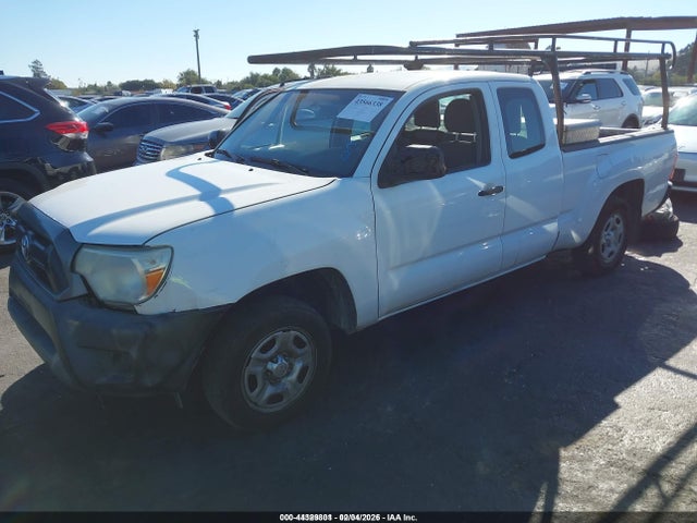 Toyota Tacoma 2014 5TFTX4CN6EX041738 Image 2