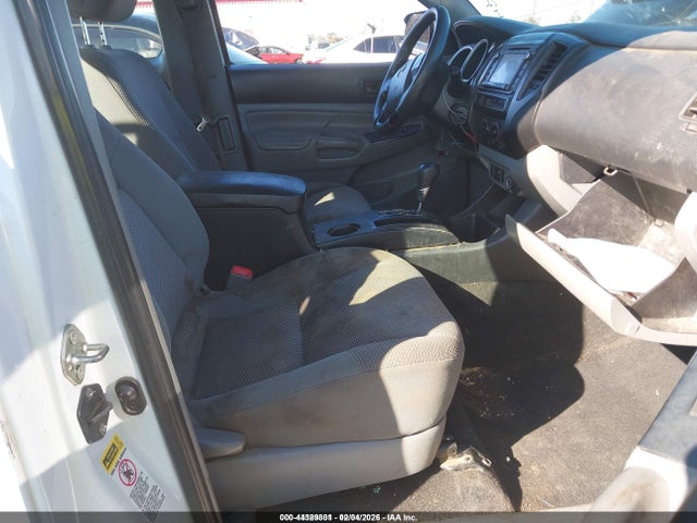 Toyota Tacoma 2014 5TFTX4CN6EX041738 Image 5