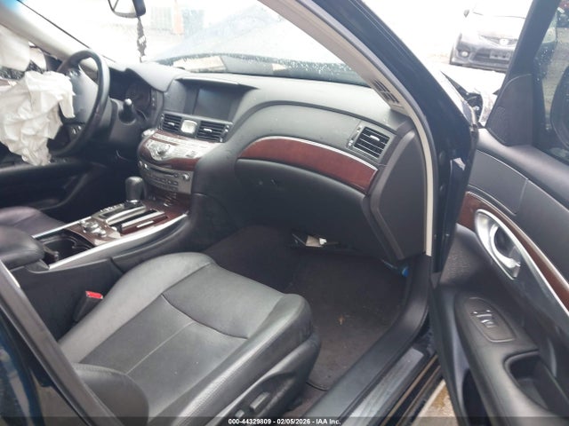 2018 Infiniti Q70l 3.7x Luxe მანქანა იყიდება აუქციონზე, vin: JN1BY1PR3JM370674, აუქციონის ნომერი: 44329809