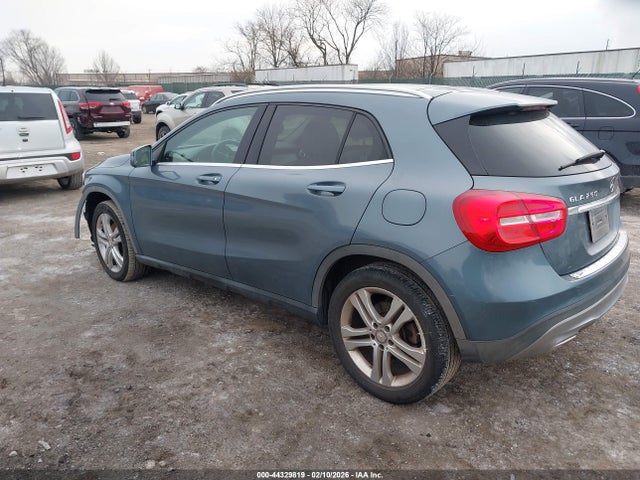 WDCTG4GBXFJ115791 Mercedes-Benz Gla 250 4matic