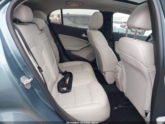 WDCTG4GBXFJ115791 Mercedes-Benz Gla 250 4matic