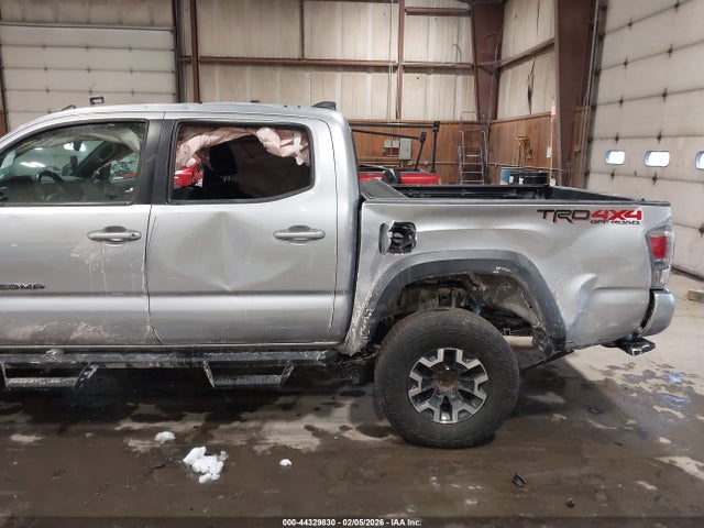 2022 Toyota Tacoma Trd Off Road მანქანა იყიდება აუქციონზე, vin: 3TYCZ5AN3NT069221, აუქციონის ნომერი: 44329830