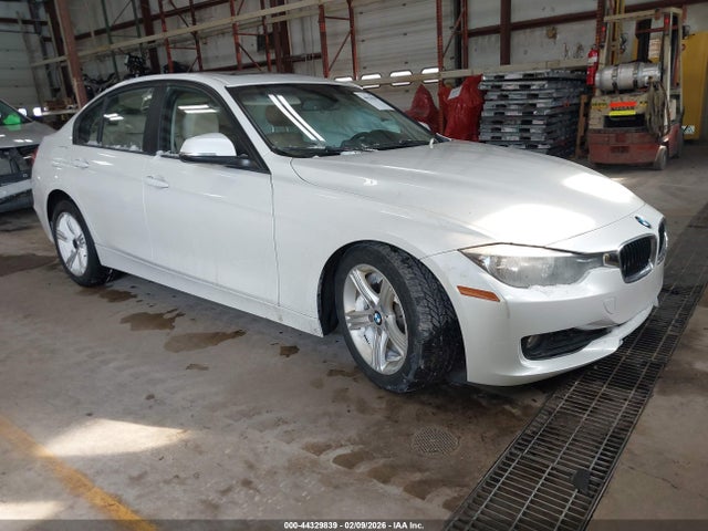 Aukcja sprzedaży 2015 Bmw 320i, vin: WBA3B1C55FK141421, numer aukcji: 44329839