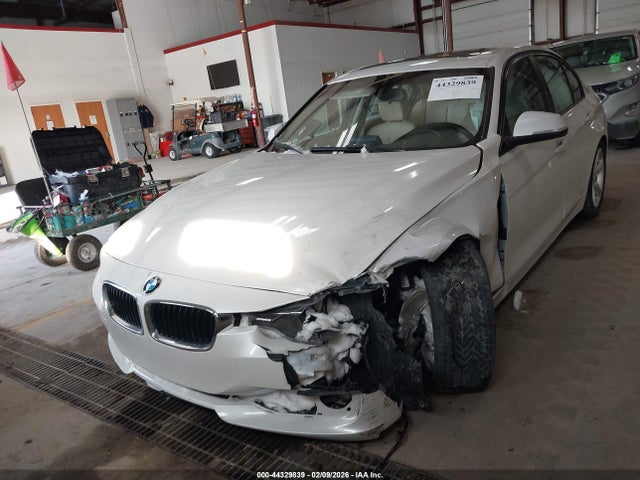 Aukcja sprzedaży 2015 Bmw 320i, vin: WBA3B1C55FK141421, numer aukcji: 44329839