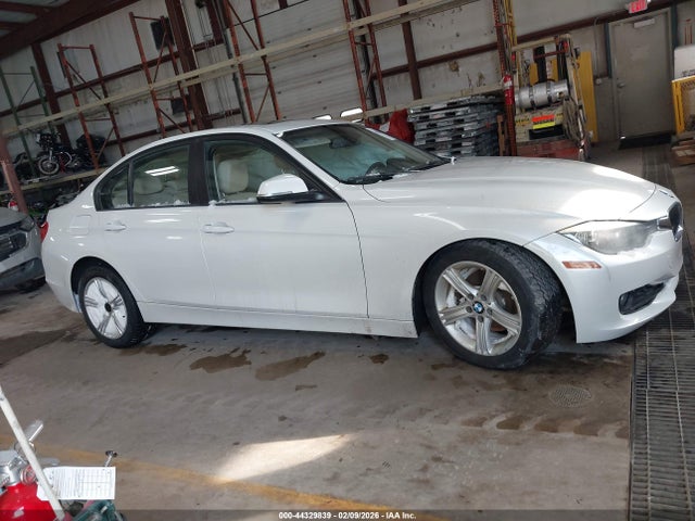 Aukcja sprzedaży 2015 Bmw 320i, vin: WBA3B1C55FK141421, numer aukcji: 44329839