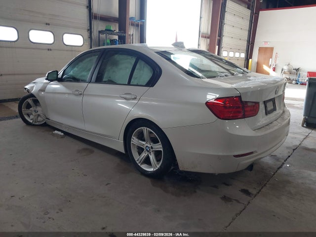 Aukcja sprzedaży 2015 Bmw 320i, vin: WBA3B1C55FK141421, numer aukcji: 44329839