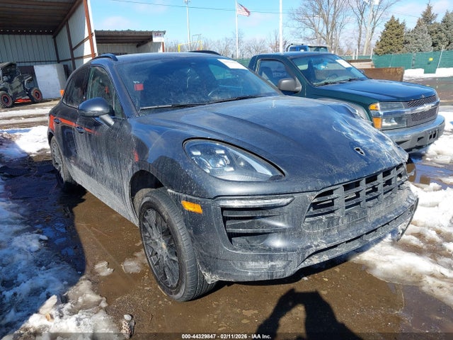 2018 PORSCHE MACAN WP1AG2A52JLB63107 Photo 0
