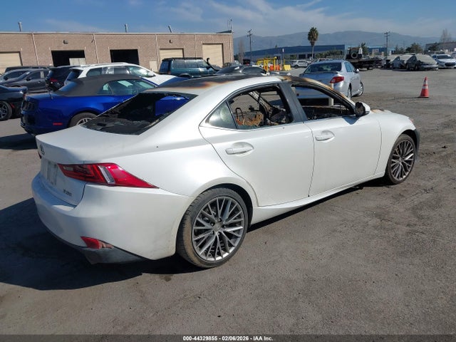 Lexus IS 250 2014 JTHBF1D20E5010805 Image 4