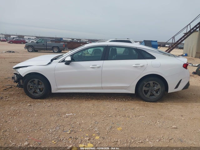 Продажа на аукционе авто 2022 Kia K5 Lx, vin: 5XXG24J21NG119844, номер лота: 44329882
