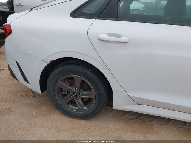 Продажа на аукционе авто 2022 Kia K5 Lx, vin: 5XXG24J21NG119844, номер лота: 44329882