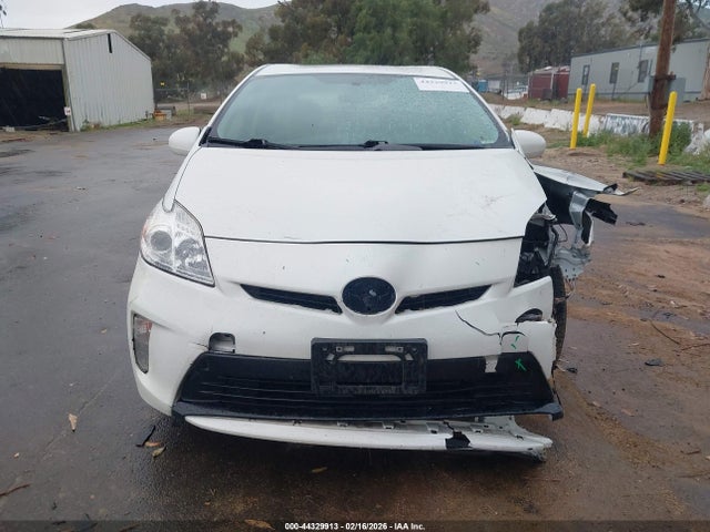 Toyota Prius Two 2015 JTDKN3DU6F0463293 Image 13