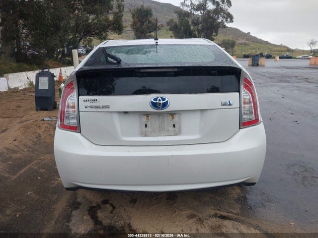 Toyota Prius Two 2015 JTDKN3DU6F0463293 Image 17