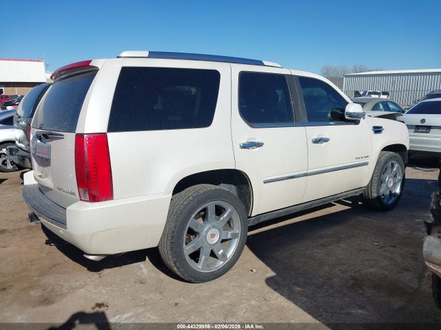 Aukcja sprzedaży 2010 Cadillac Escalade Premium, vin: 1GYUKCEFXAR210607, numer aukcji: 44329956
