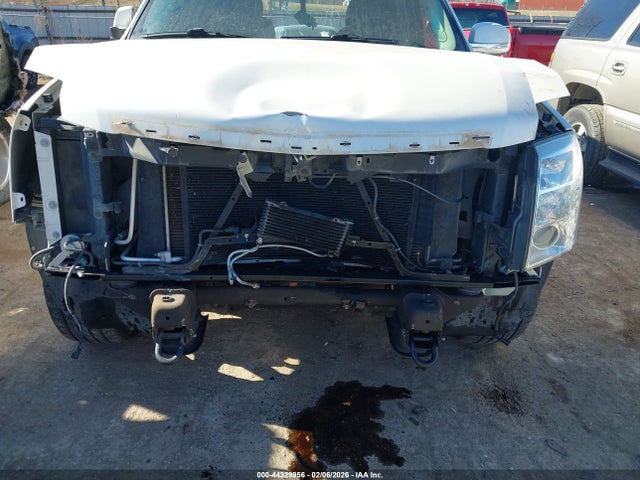 2010 CADILLAC ESCALADE 1GYUKCEFXAR210607 Photo 5