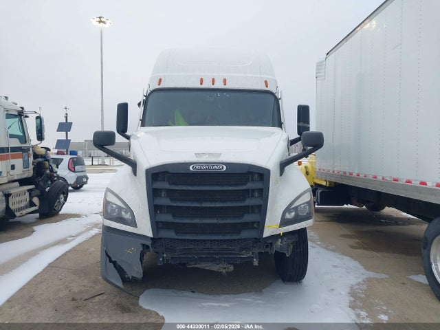 2022 Freightliner New Cascadia 126 მანქანა იყიდება აუქციონზე, vin: 3AKJHHDR1NSNF2044, აუქციონის ნომერი: 44330011