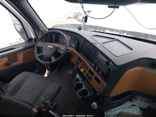 2022 Freightliner New Cascadia 126 მანქანა იყიდება აუქციონზე, vin: 3AKJHHDR1NSNF2044, აუქციონის ნომერი: 44330011