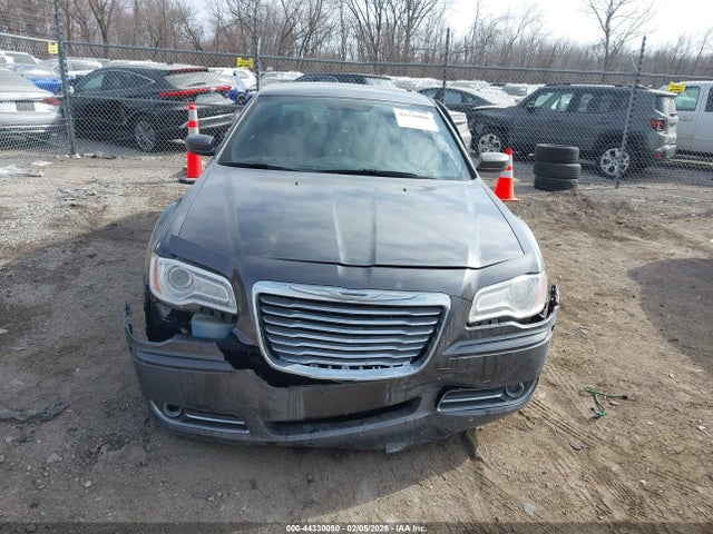 Продаж на аукціоні авто 2013 Chrysler 300 Motown, vin: 2C3CCAAG3DH543113, номер лоту: 44330090