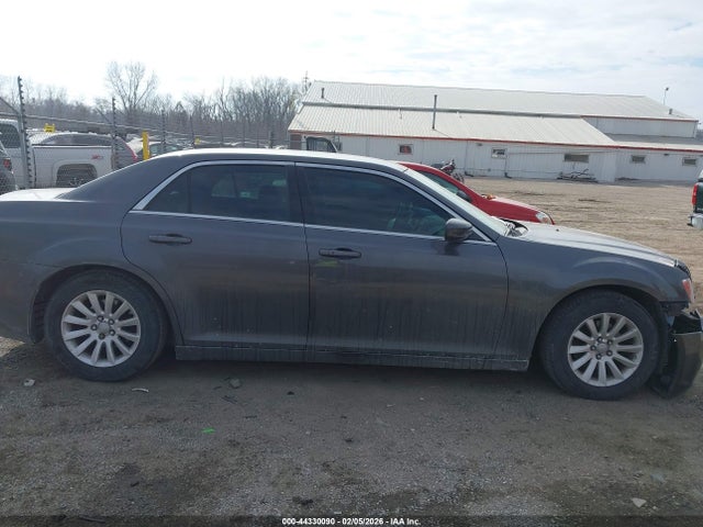 Продаж на аукціоні авто 2013 Chrysler 300 Motown, vin: 2C3CCAAG3DH543113, номер лоту: 44330090