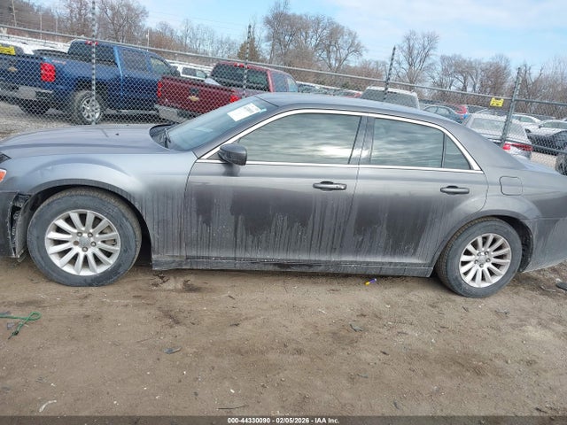 Продаж на аукціоні авто 2013 Chrysler 300 Motown, vin: 2C3CCAAG3DH543113, номер лоту: 44330090