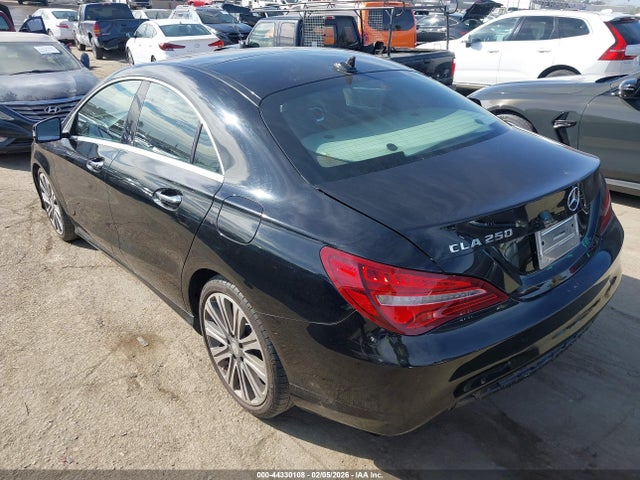 2018 MERCEDES-BENZ CLA 250 WDDSJ4EB0JN508034 Photo 2
