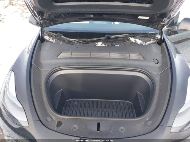 2024 TESLA MODEL Y 7SAYGDEE2RA217333 Photo 9