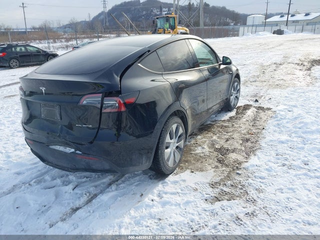 2024 TESLA MODEL Y 7SAYGDEE2RA217333 Photo 3