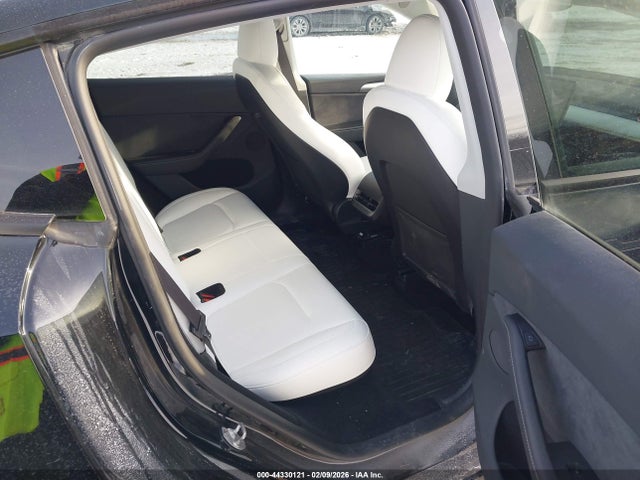 2024 TESLA MODEL Y 7SAYGDEE2RA217333 Photo 7