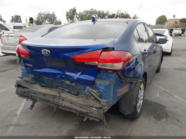 KIA FORTE LX 2017 3KPFK4A71HE043014 Image 4