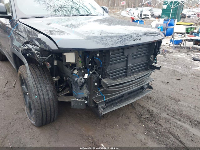 2024 Jeep Grand Cherokee Limited 4x4 მანქანა იყიდება აუქციონზე, vin: 1C4RJHBGXRC217810, აუქციონის ნომერი: 44330206