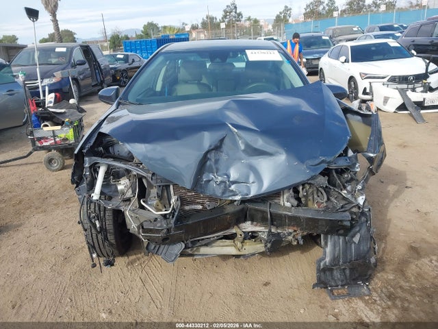 5YFBURHE9KP903726 Toyota COROLLA LE