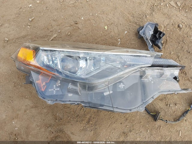 5YFBURHE9KP903726 Toyota COROLLA LE