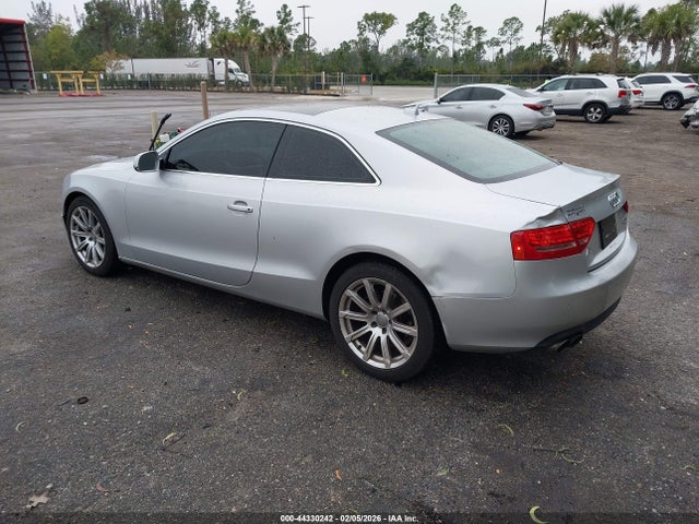 2011 AUDI A5 WAURFAFR6BA040563 Photo 2