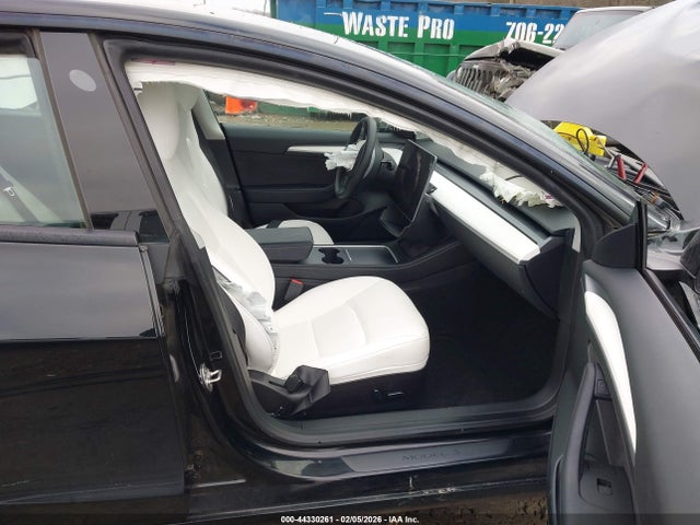 2023 TESLA MODEL 3 5YJ3E1EA2PF426015 Photo 4