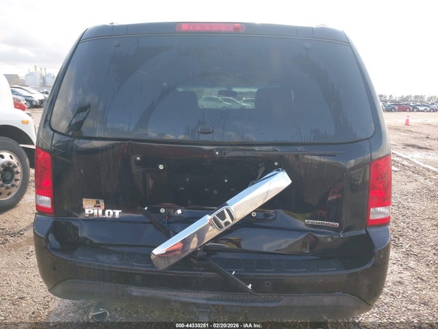 Honda Pilot Touring 2015 5FNYF3H90FB002198 Image 16