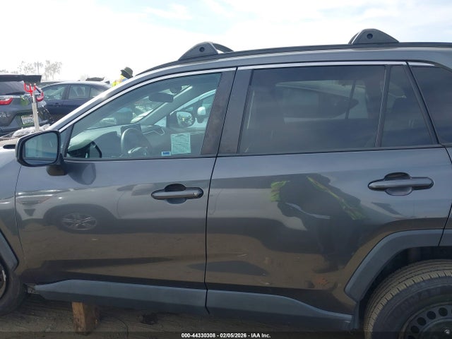 Toyota RAV4 LE 2019 2T3H1RFV0KC012687 Image 15