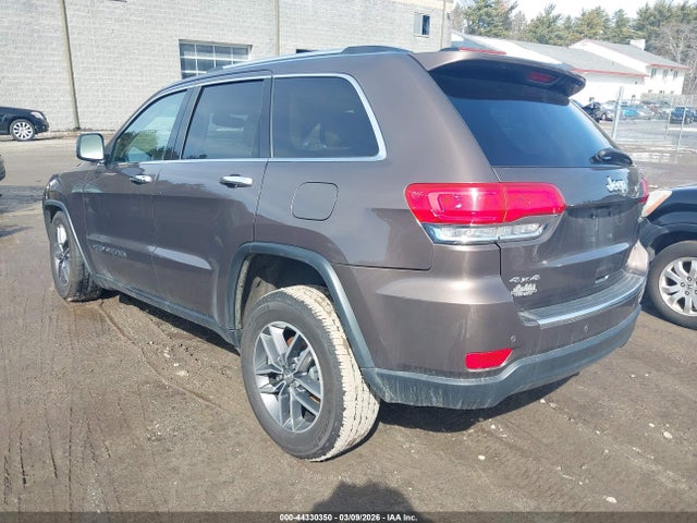2017 JEEP GRAND CHEROKEE 1C4RJFBG9HC810500 Photo 2