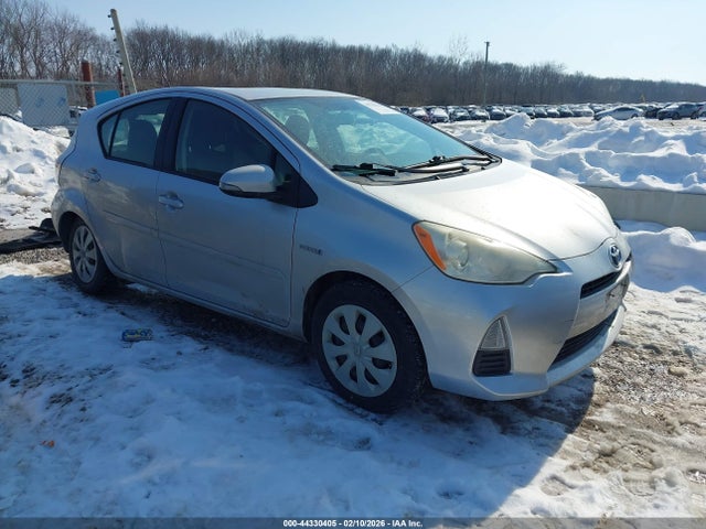 2013 TOYOTA PRIUS C JTDKDTB31D1053571