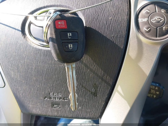 2013 TOYOTA PRIUS C JTDKDTB31D1053571 Photo 10