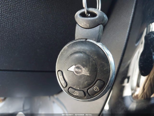 2016 MINI COUNTRYMAN WMWZC5C57GWP49658 Photo 10