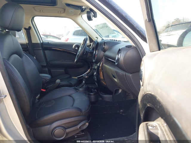 2016 MINI COUNTRYMAN WMWZC5C57GWP49658 Photo 4