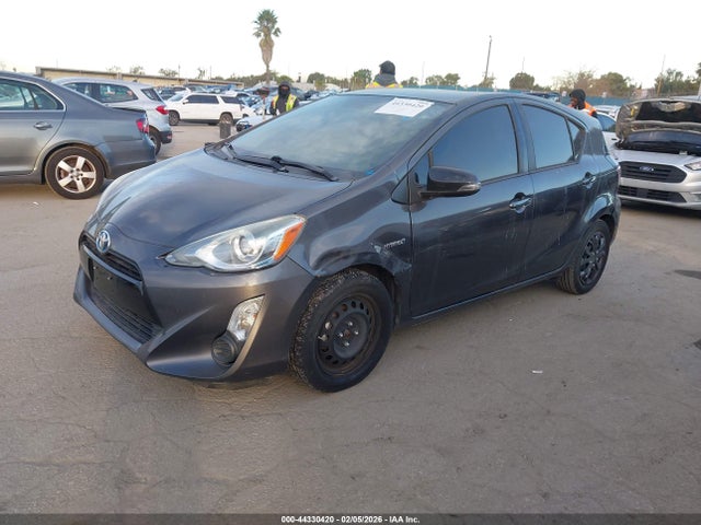 JTDKDTB34F1587280 Toyota Prius C Two