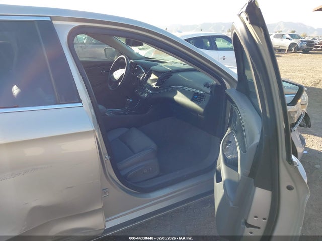 2G1125S38F9102205 Chevrolet Impala 2lt