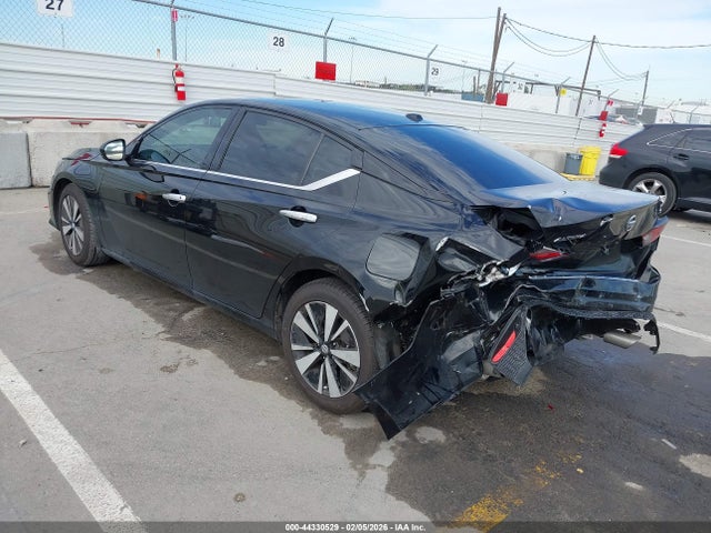 1N4BL4EVXNN415189 Nissan Altima Sl Fwd