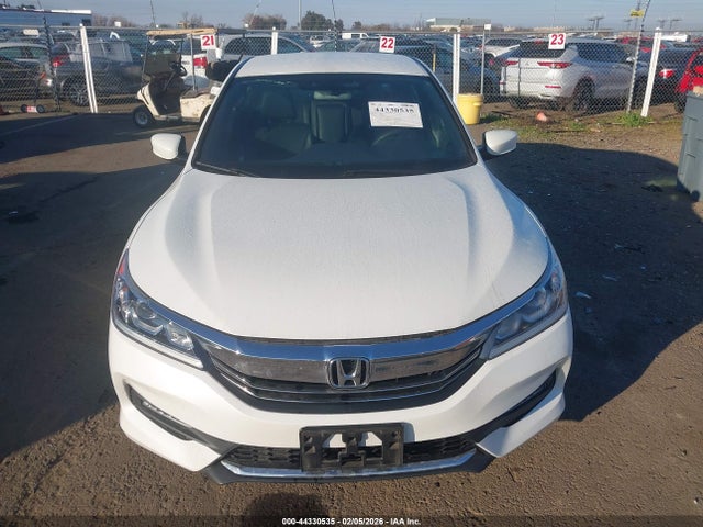 1HGCR2F50GA135261 Honda Accord Sport