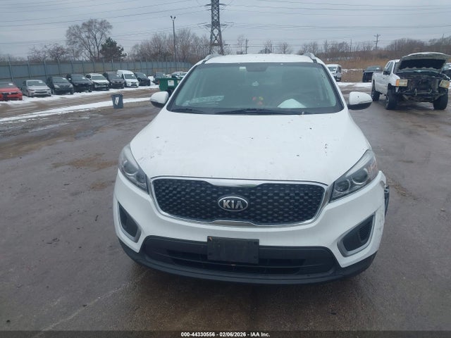 5XYPGDA38HG215500 KIA Sorento 2.4l Lx