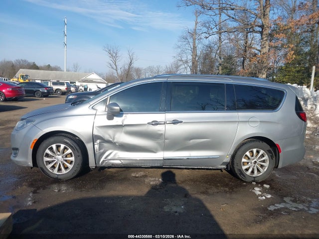 Aukcja sprzedaży 2019 Chrysler Pacifica Touring L, vin: 2C4RC1BG4KR625802, numer aukcji: 44330580