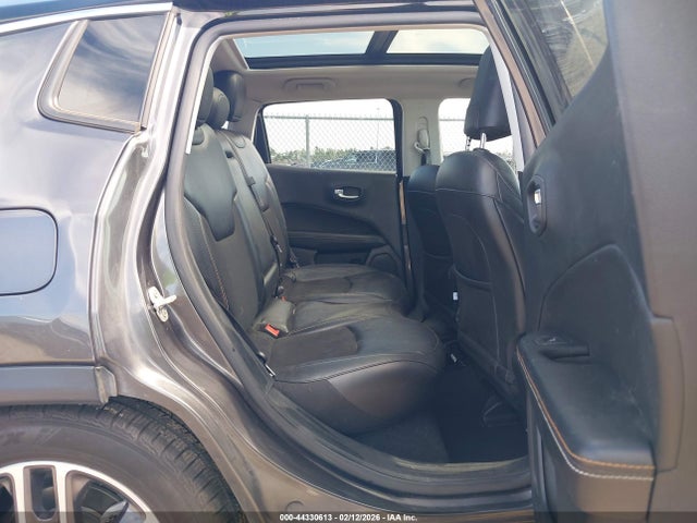 44330613 :رقم المزاد ، 3C4NJCBB4LT229906 vin ، 2020 Jeep Compass Sun And Safety Fwd مزاد بيع