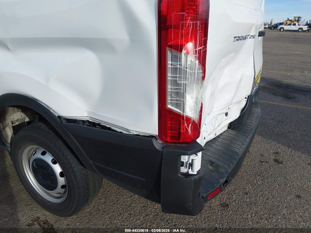 1FTBR1Y82NKA56385 Ford Transit-250