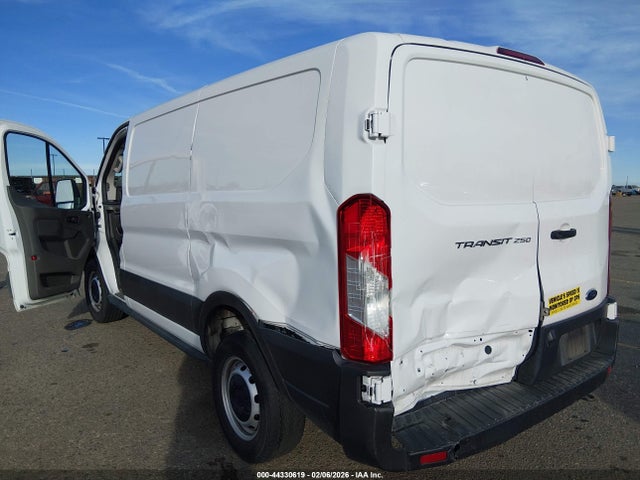 1FTBR1Y82NKA56385 Ford Transit-250