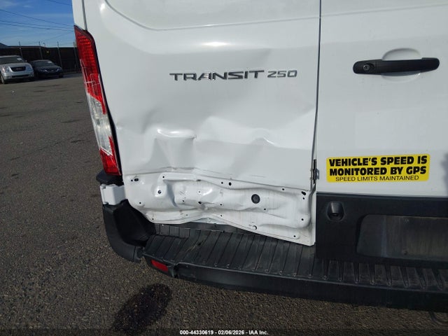 1FTBR1Y82NKA56385 Ford Transit-250
